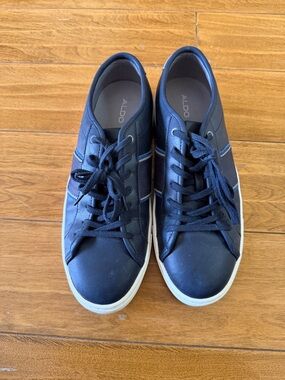 ALDO Men's Navy and White Low-Top Lace-Up Sneakers